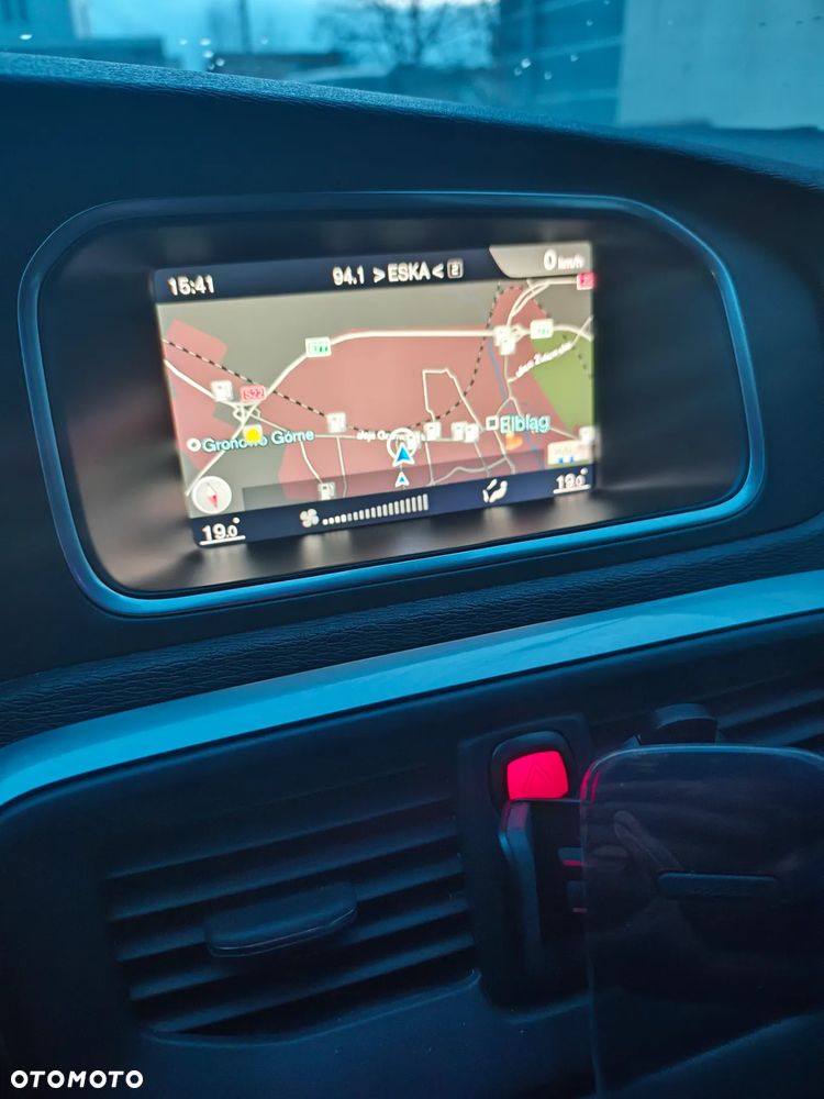 Volvo V40 T3 Geartronic Summum - 7