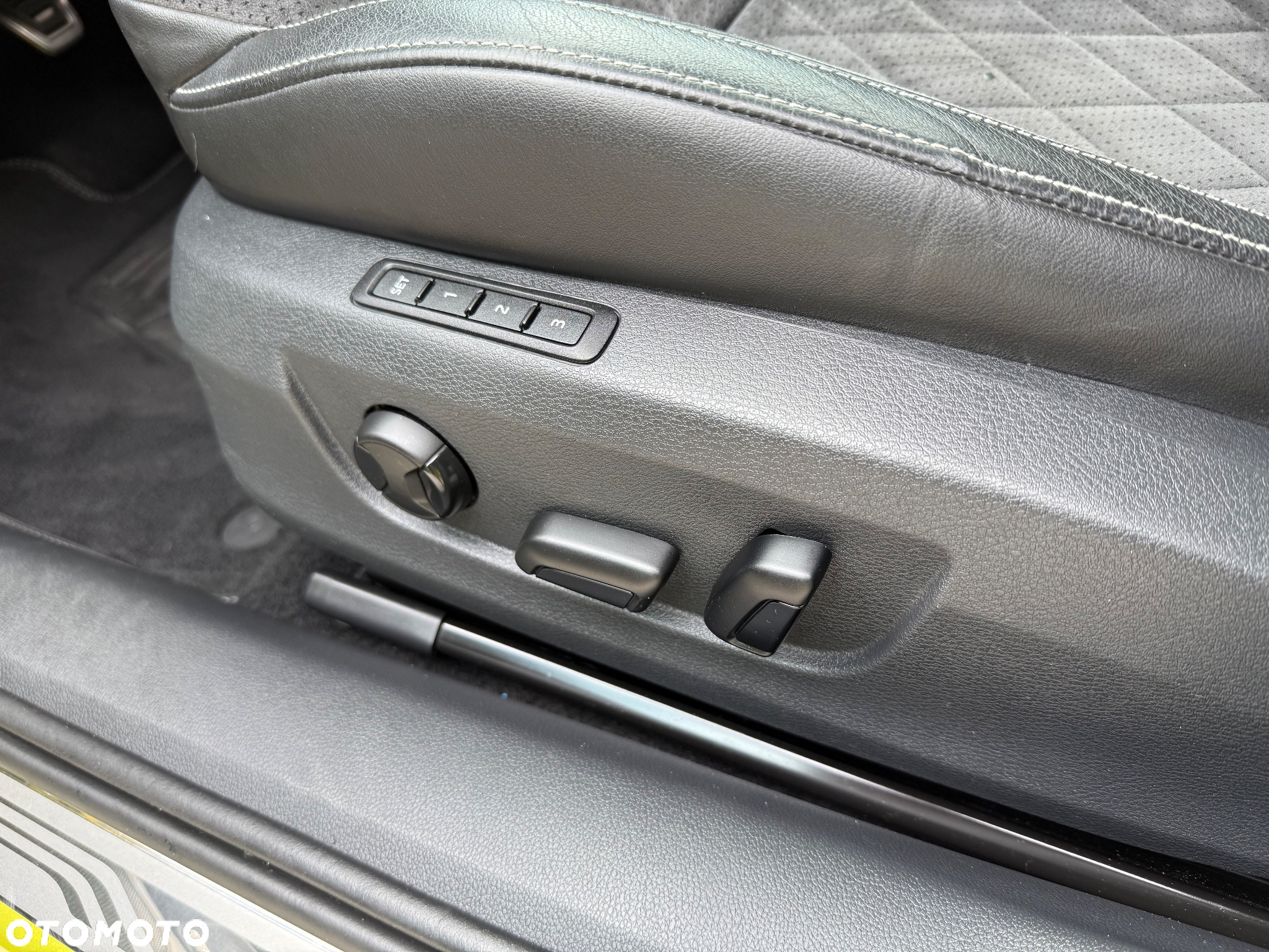 Skoda Superb 2.0 TDI Sportline - 10