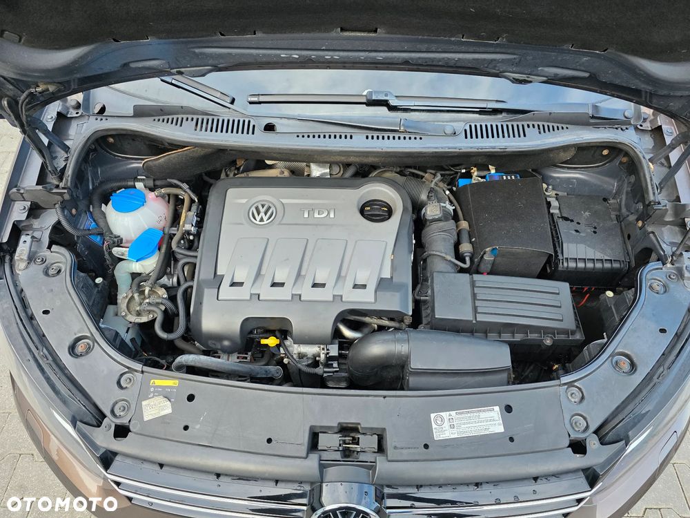 Volkswagen Touran - 9