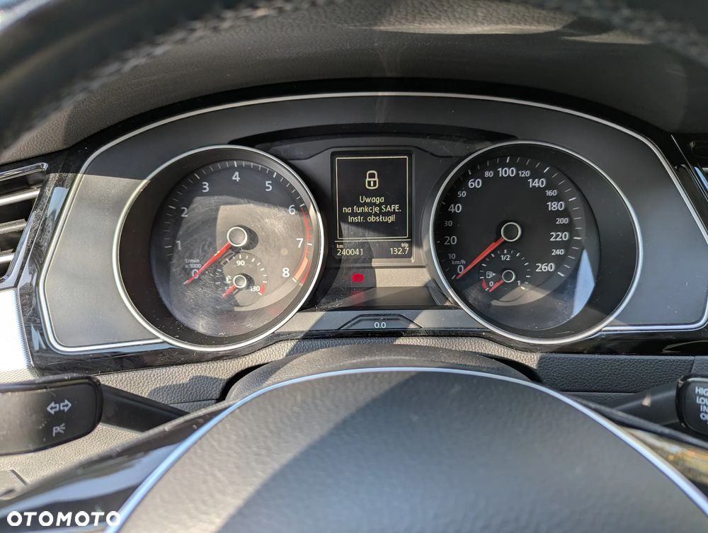 Volkswagen Passat 1.8 TSI BMT Comfortline - 14