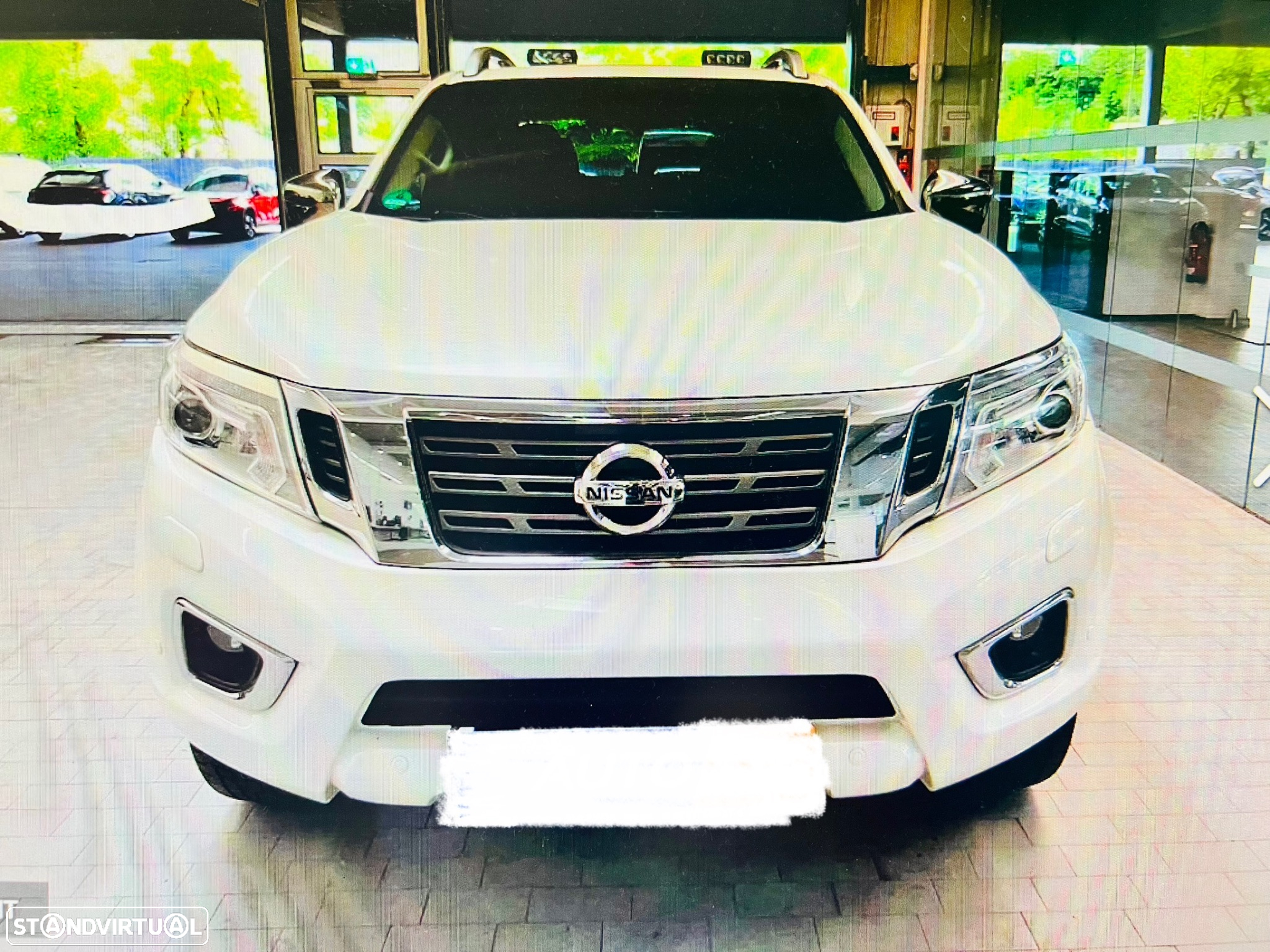 Nissan Navara 2.3 dCi CD 4WD Tekna AT - 2