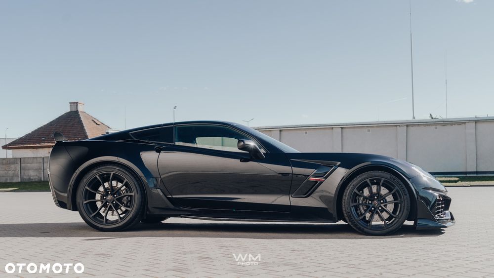 Chevrolet Corvette - 2
