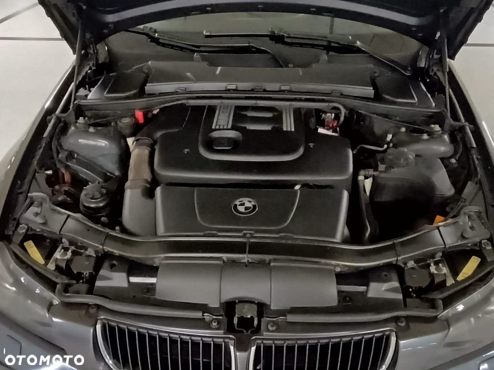 BMW Seria 3 320d - 9