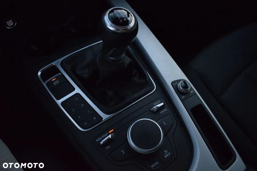 Audi A4 2.0 TFSI ultra - 17