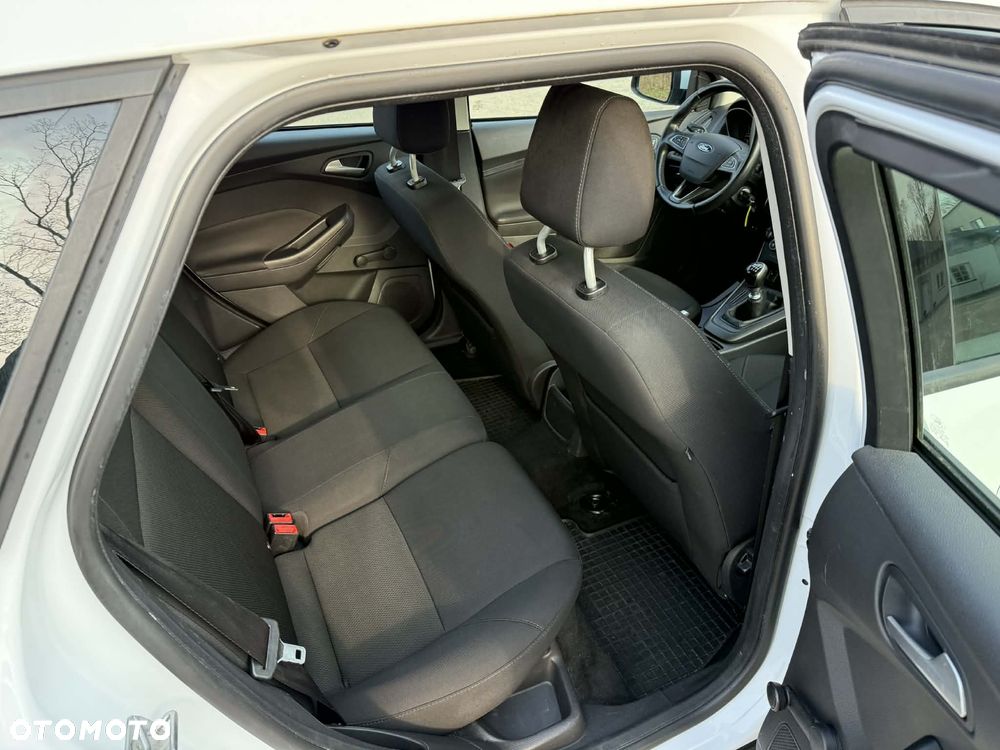 Ford Focus 1.5 TDCi SYNC Edition - 6