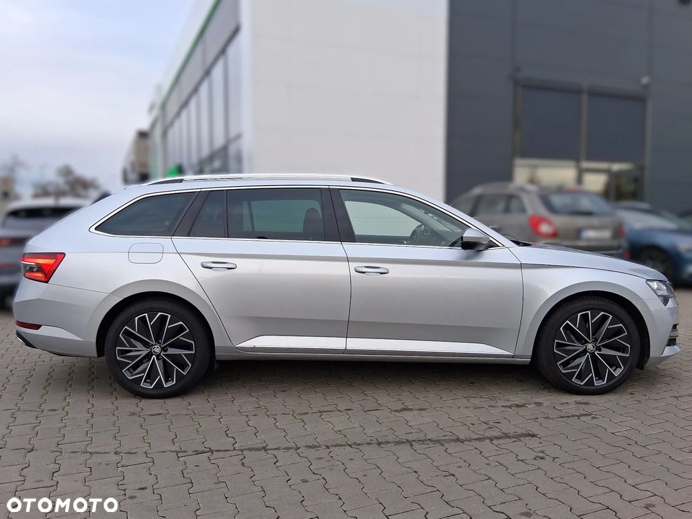Skoda Superb 2.0 TDI SCR L&K DSG - 9