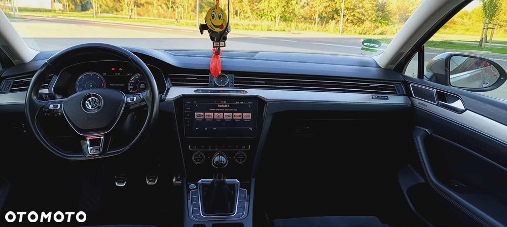 Volkswagen Passat - 18