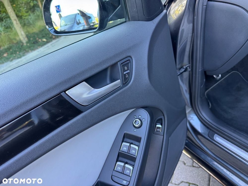 Audi A4 Avant 2.0 TDI DPF clean diesel quattro S line Sportpaket - 34
