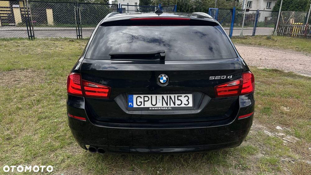 BMW Seria 5 520d - 5
