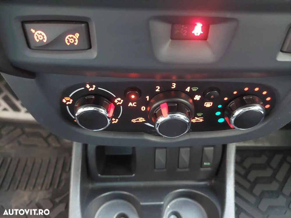 Dacia Duster TCe 125 4x2 Laureate - 16