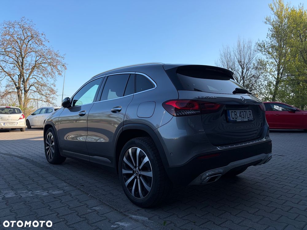 Mercedes-Benz GLA 200 Business Edition - 2