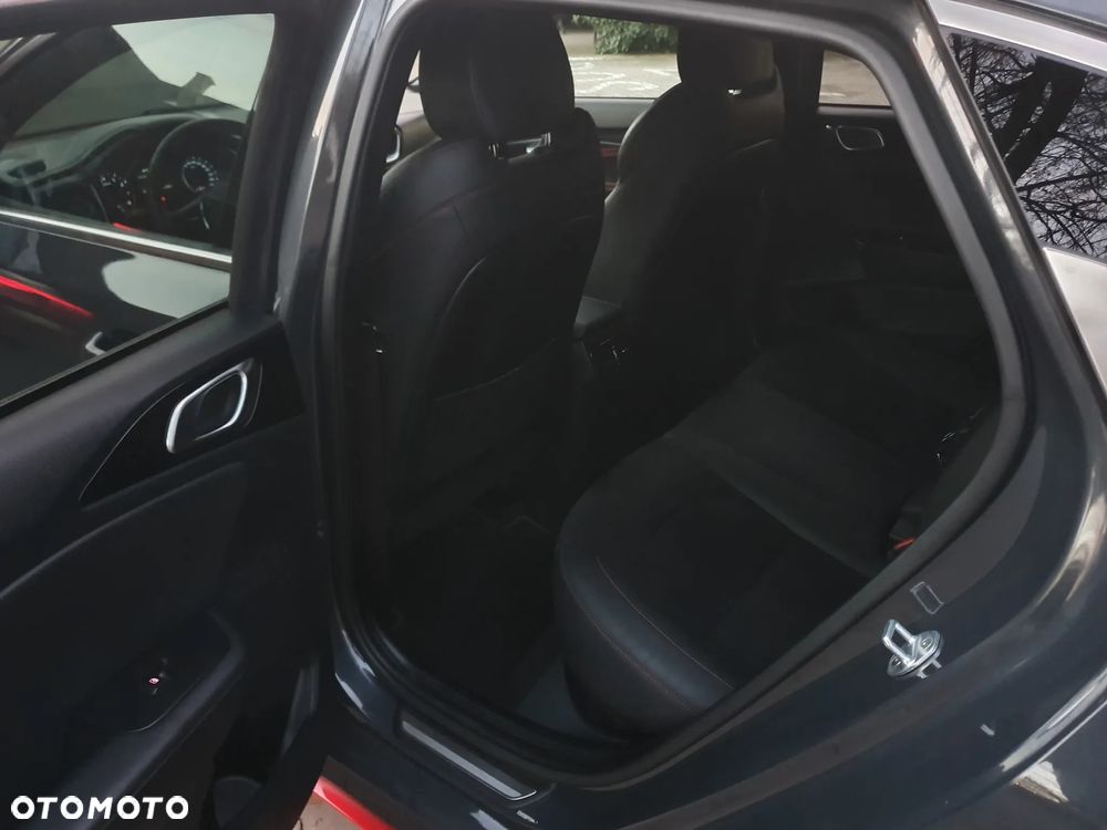 Kia ProCeed 1.6 T-GDI GT DCT - 15