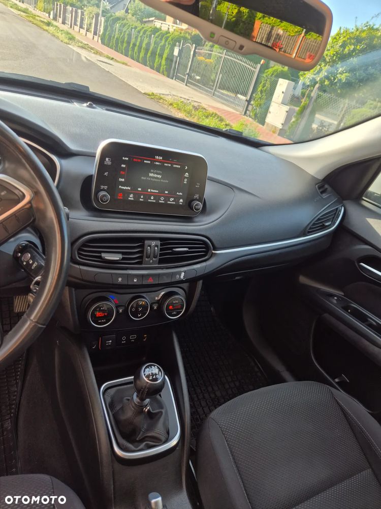 Fiat Tipo 1.6 MultiJet 16v Lounge - 4