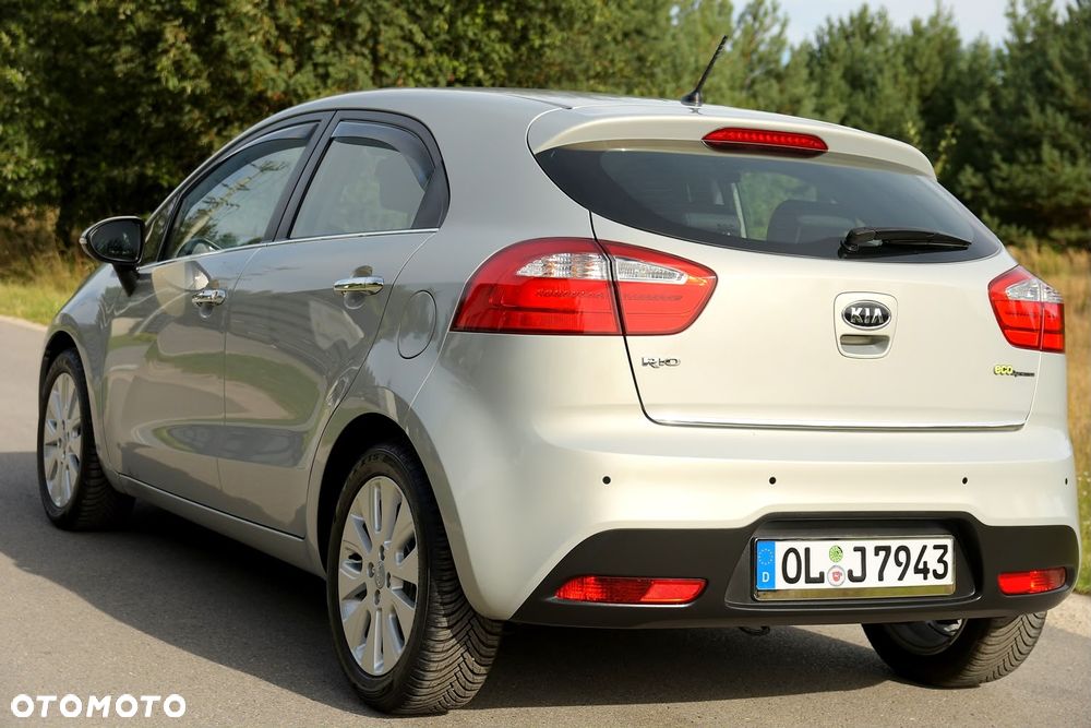 Kia Rio - 14