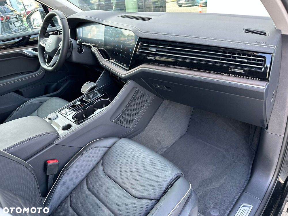 Volkswagen Touareg - 22