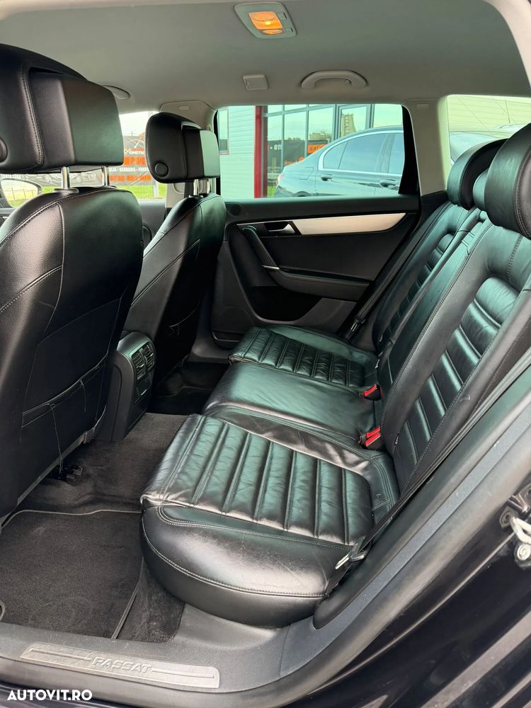 Volkswagen Passat Variant 2.0 TDI 4Motion BlueMotion Technology Highline - 11