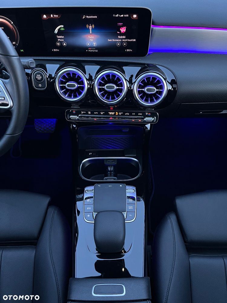 Mercedes-Benz Klasa A 220 7G-DCT Progressive - 23