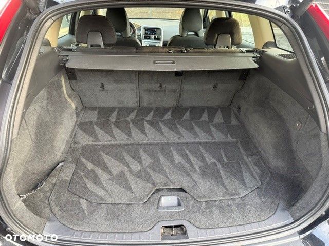 Volvo XC 60 D5 AWD Momentum - 13