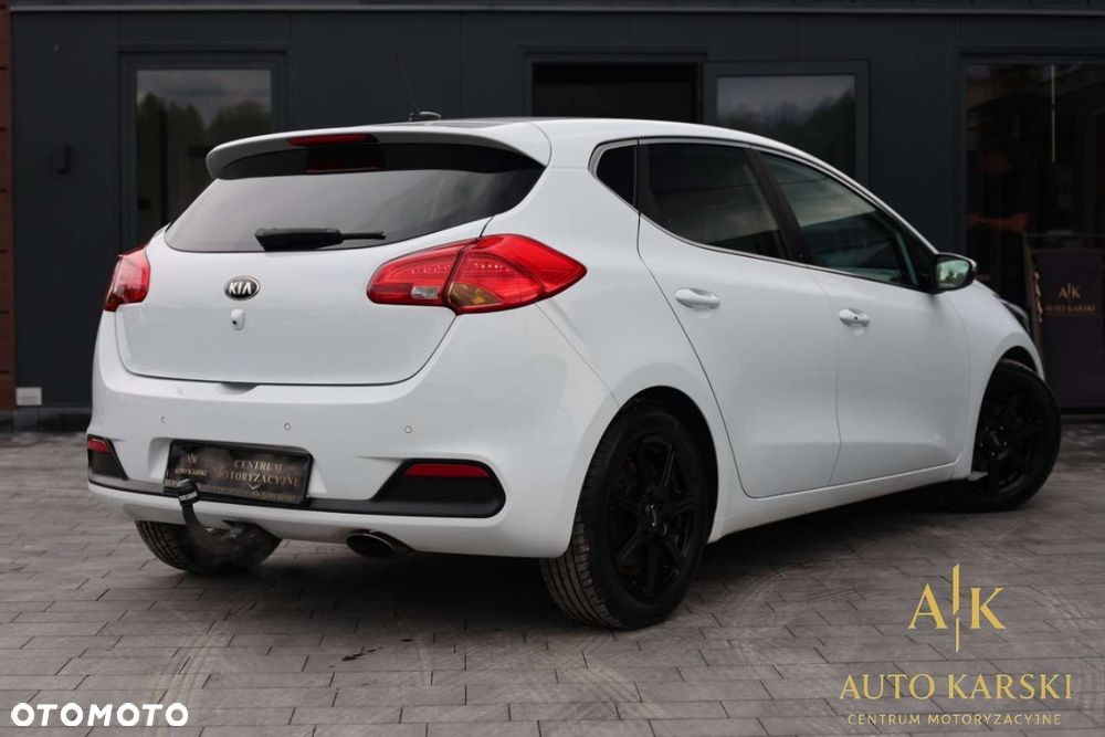 Kia Ceed - 4
