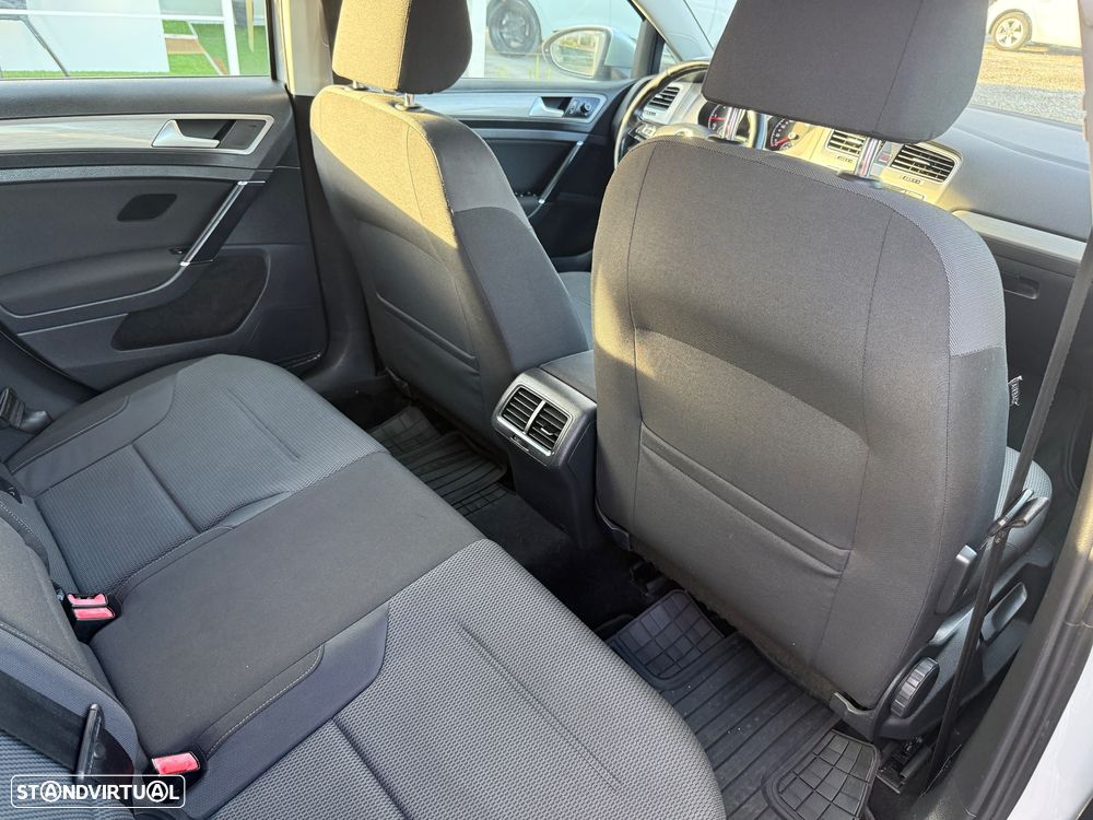 VW Golf Variant 1.6 TDi BlueMotion Trendline - 23