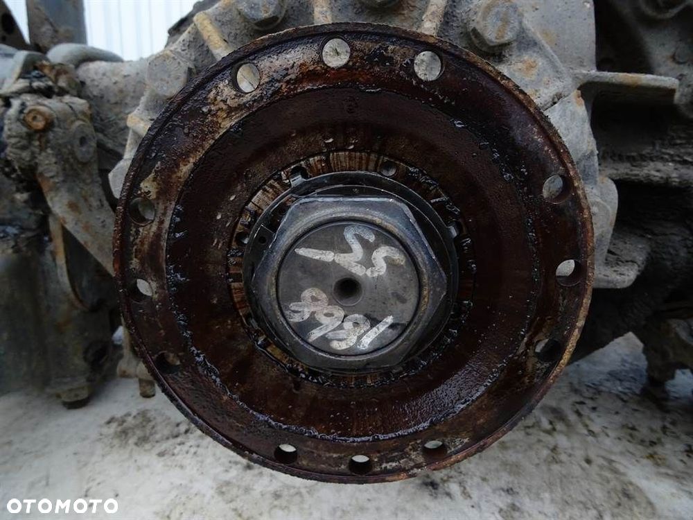MOST TYŁ DYFER  VOLVO FH12 1993 - 2022 FH 12/380 279 kW [379 KM] 6x2 1993 - 2005 - 8