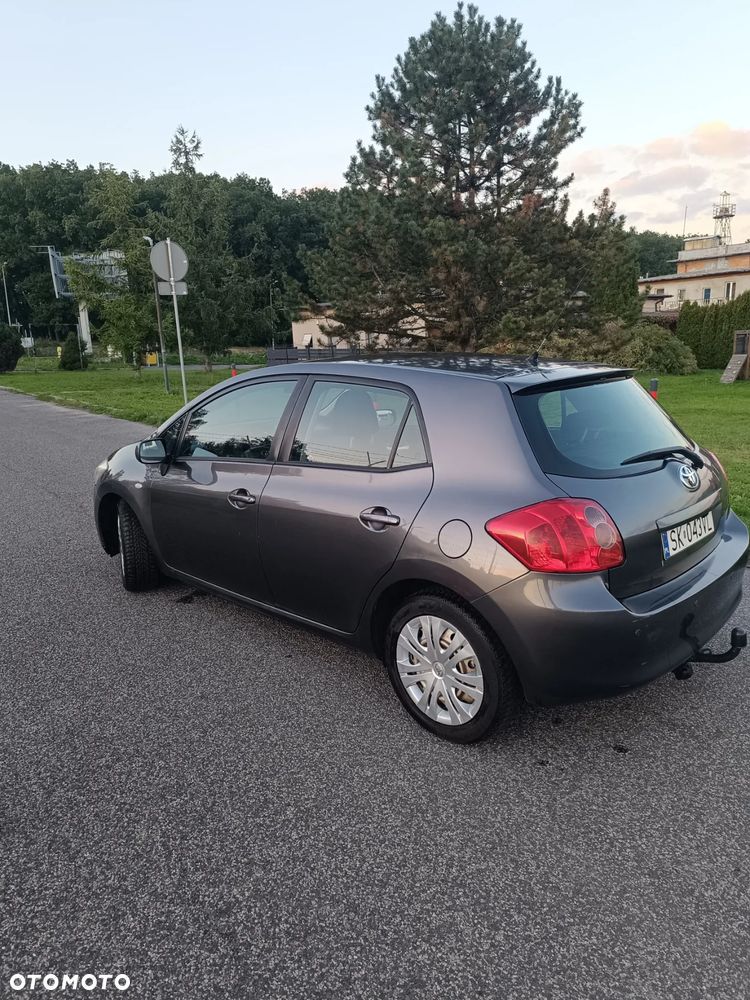Toyota Auris 1.4 D-4D Premium - 8
