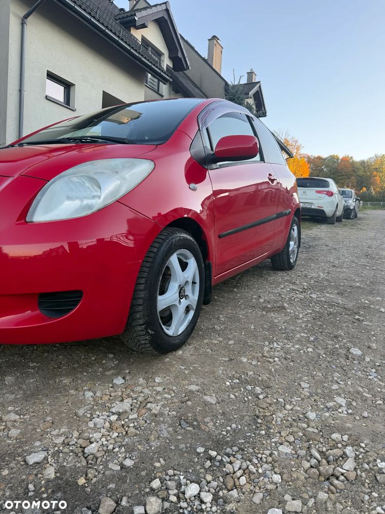 Toyota Yaris 1.3 Terra - 1