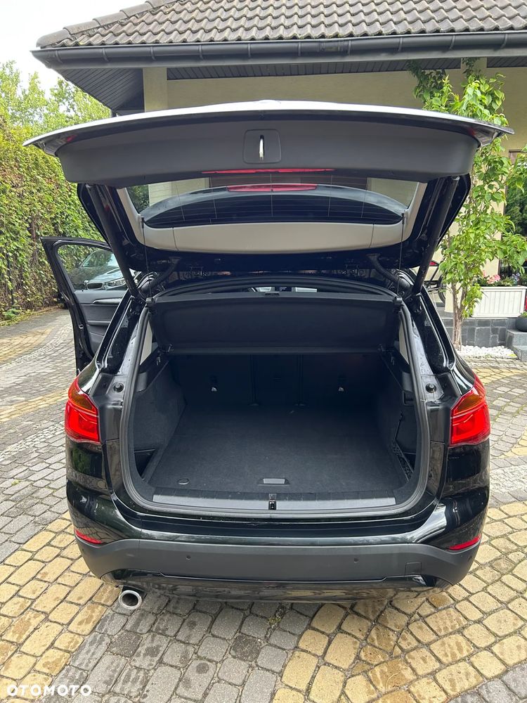 BMW X1 sDrive18i - 16