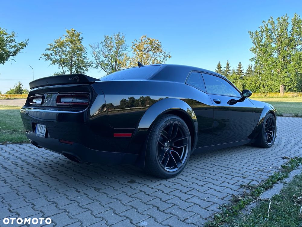 Dodge Challenger - 3