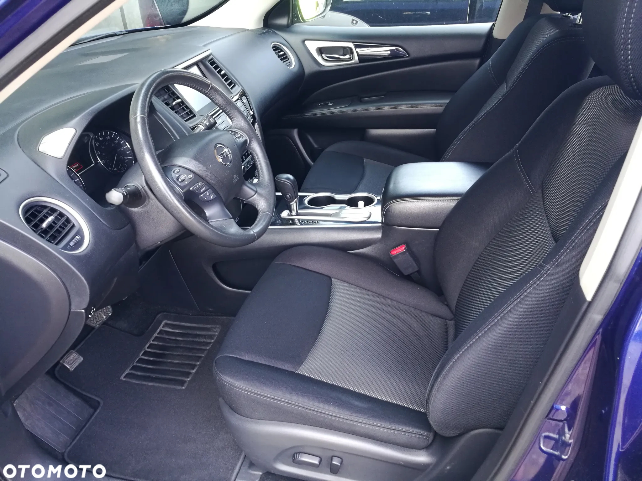 Nissan Pathfinder - 6