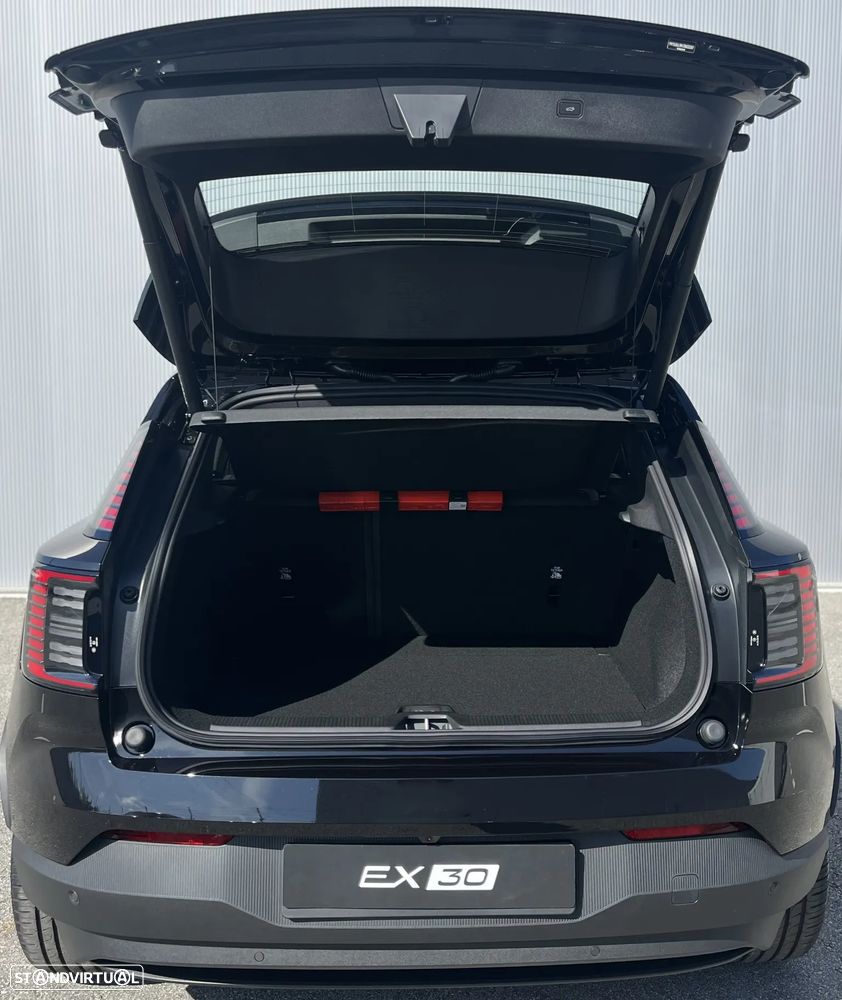 Volvo EX30 69 kWh Single Motor Extended Range Plus - 12