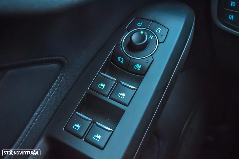 Ford Focus SW 1.0 EcoBoost MHEV ST-Line - 16