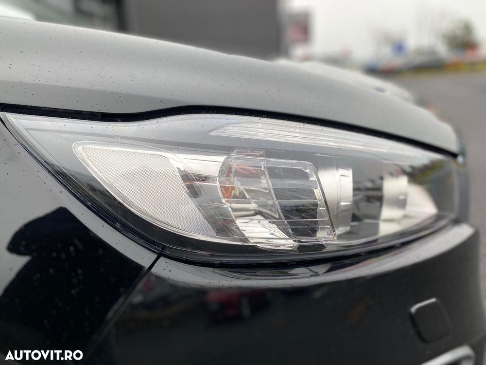 Kia Sorento 2.2 DSL 6AT 4x4 Cosmo - 28