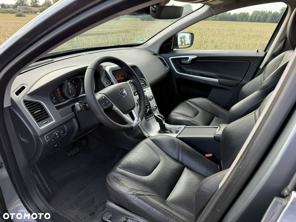 Volvo XC 60 D4 Geartronic Momentum Pro - 37
