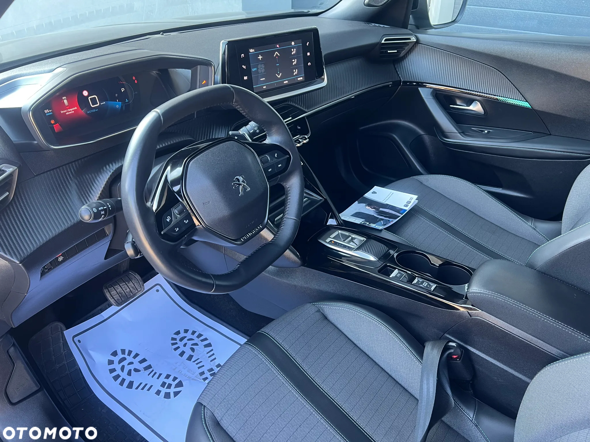 Peugeot 2008 - 9