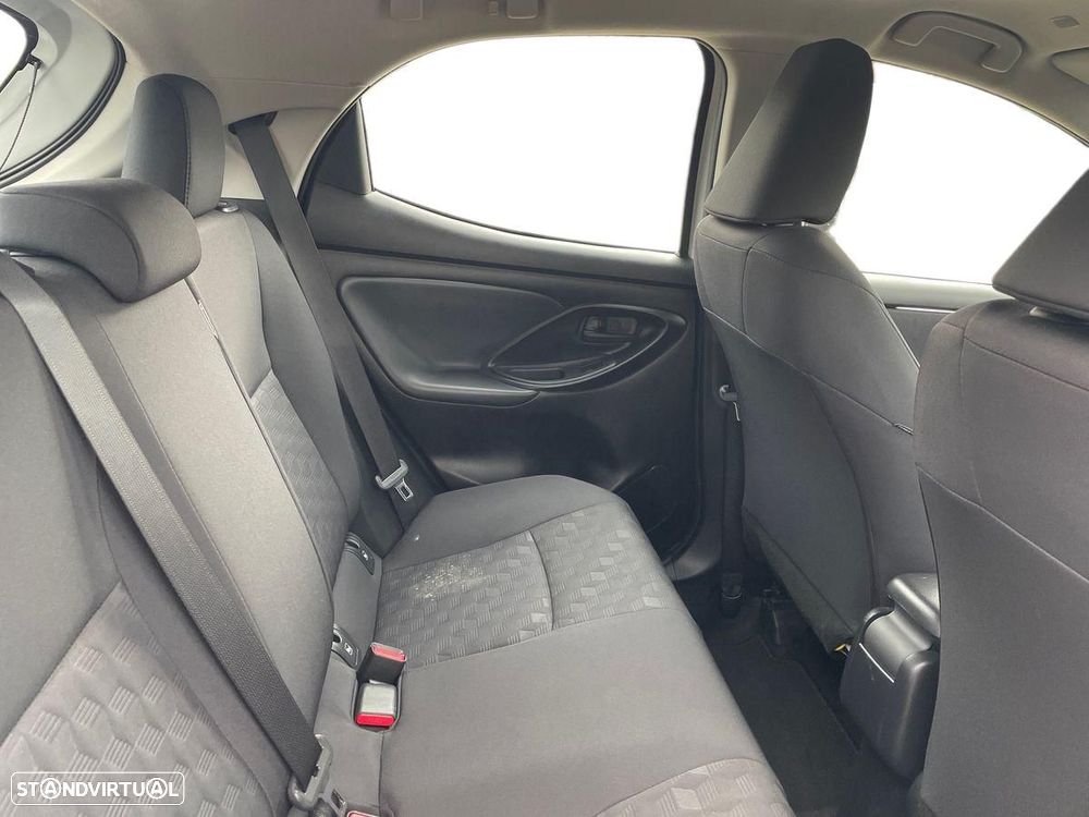 Toyota Yaris - 7