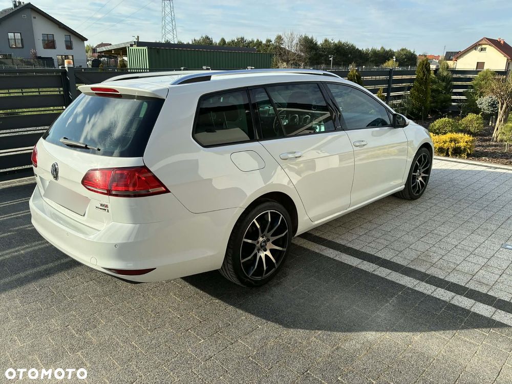 Volkswagen Golf 1.6 TDI BlueMotion Trendline - 8