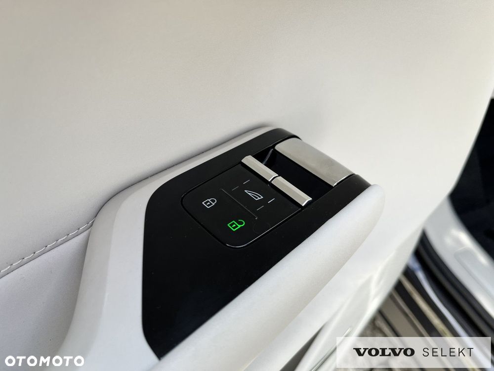 Volvo EX90 - 16
