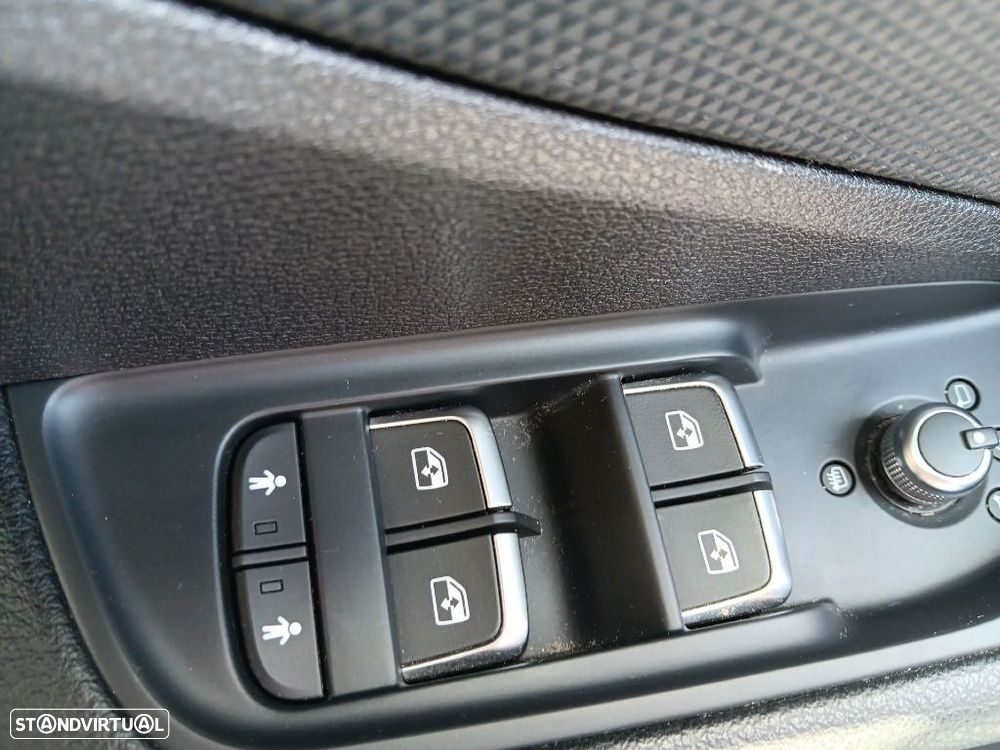 Audi Q2 30 TFSI Advanced — fotografia 18