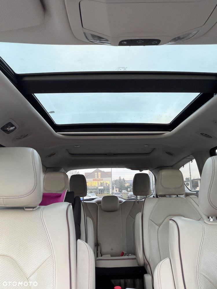 Chrysler Pacifica - 19