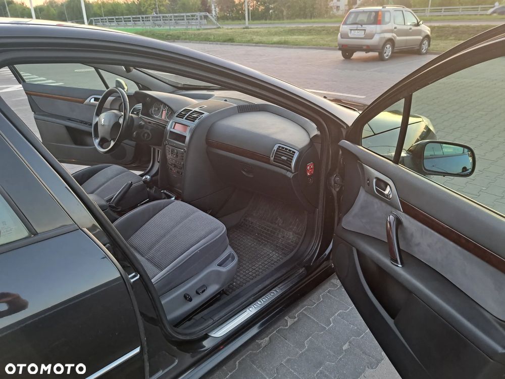 Peugeot 407 - 11