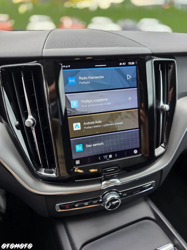 Volvo XC 60 D4 Momentum Pro - 27