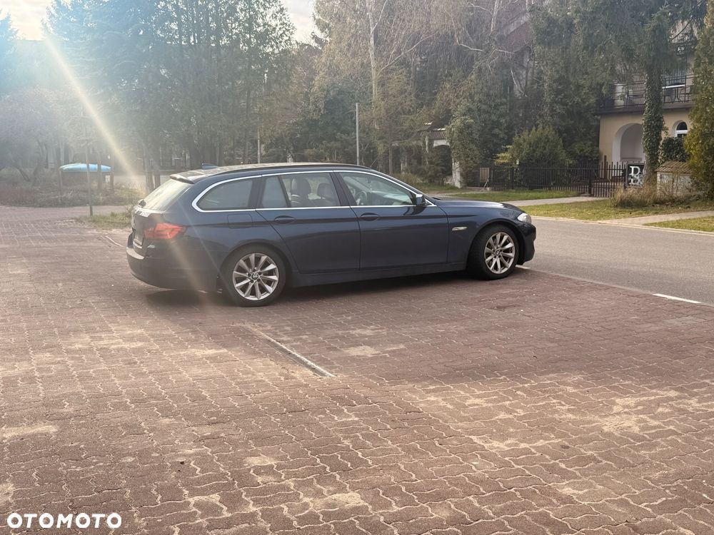 BMW Seria 5 530d xDrive Sport-Aut - 3
