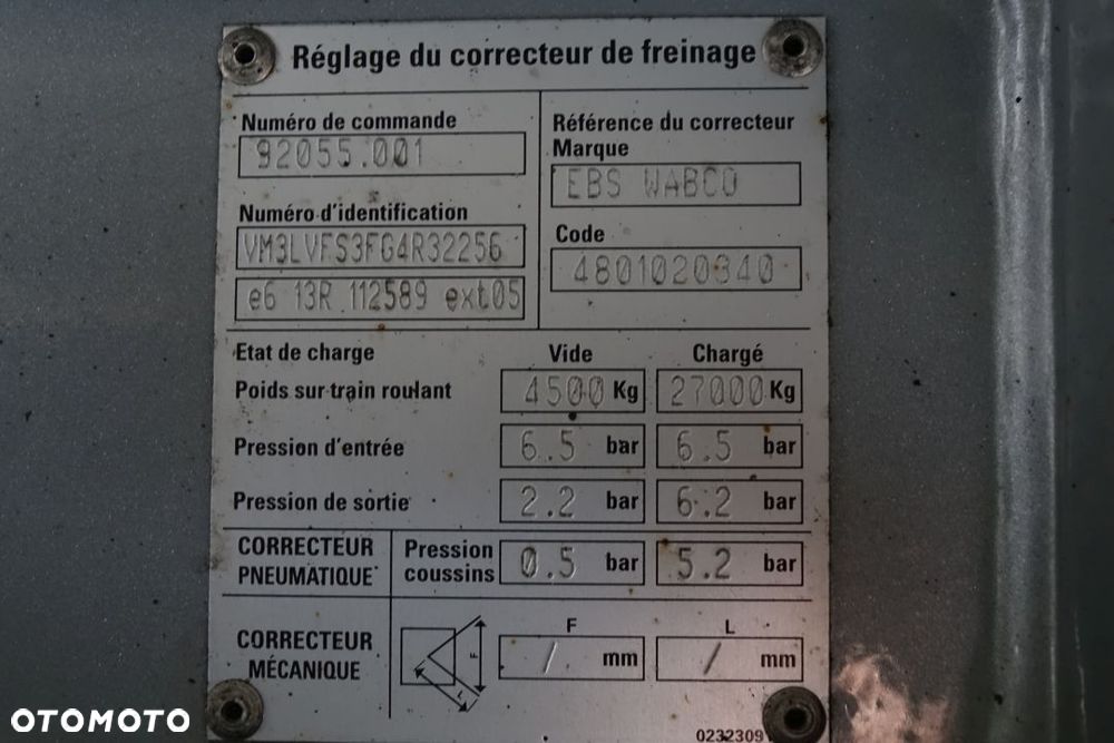 Lamberet CHŁODNIA / SR2 / CARRIER VECTOR 1550 / SAF / DRUKARKA / KOSZ NA KOŁO ZAPASOWE - 35
