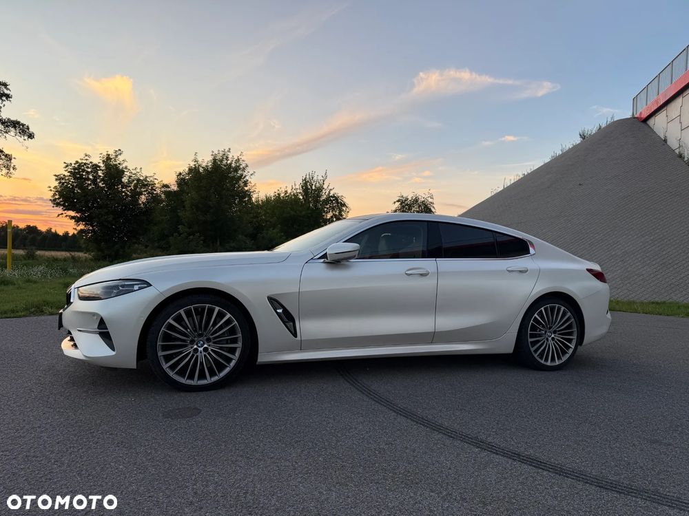 BMW Seria 8 - 24