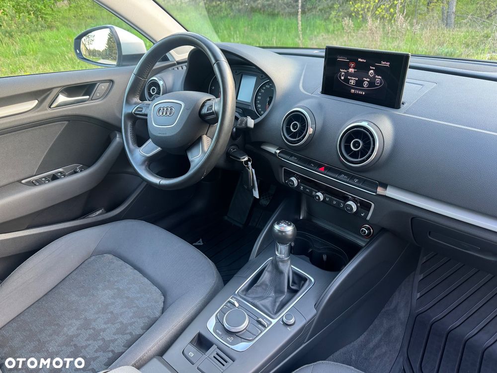 Audi A3 Sportback 1.6 TDI ultra Attraction - 8