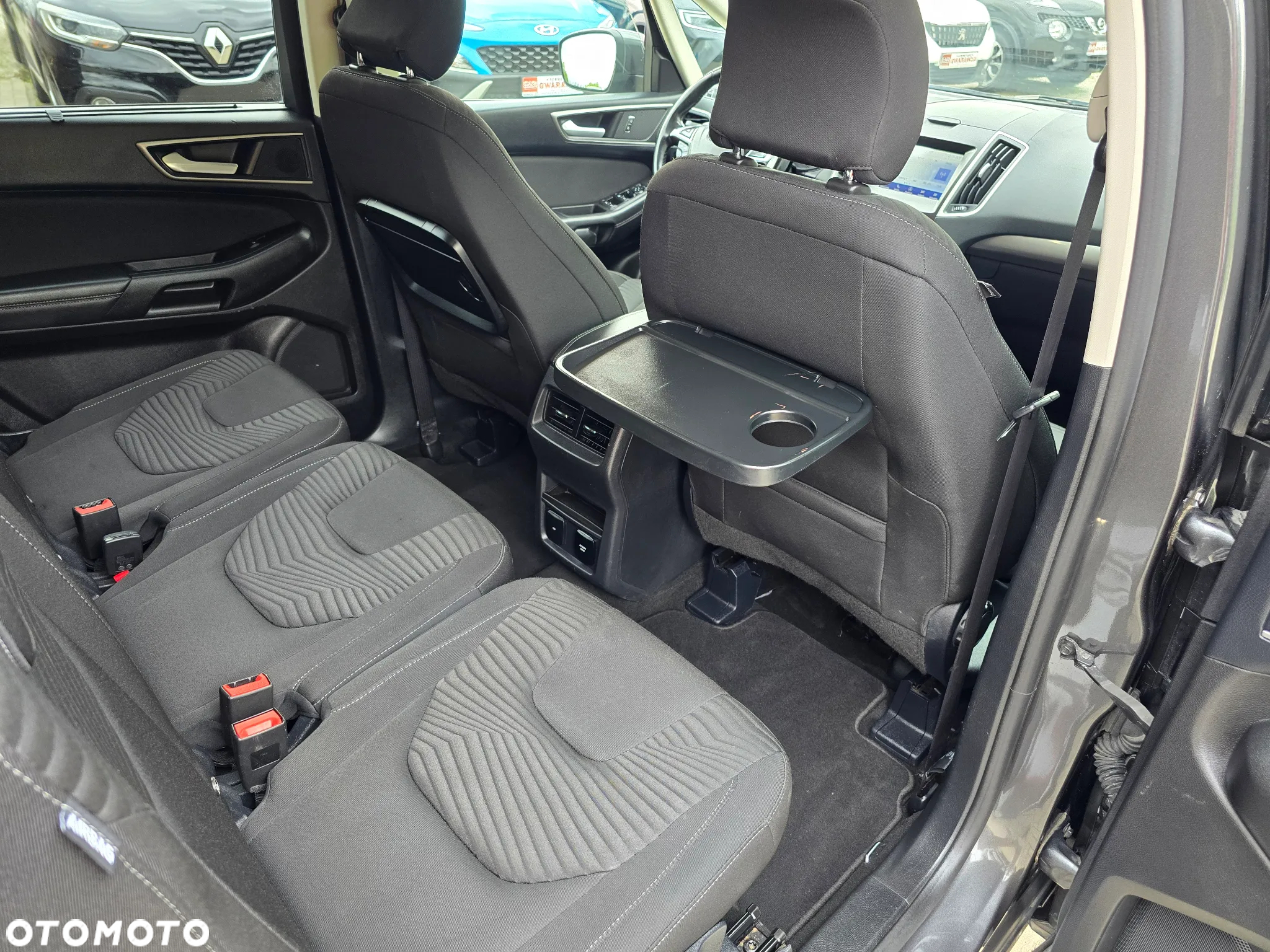 Ford S-Max - 10