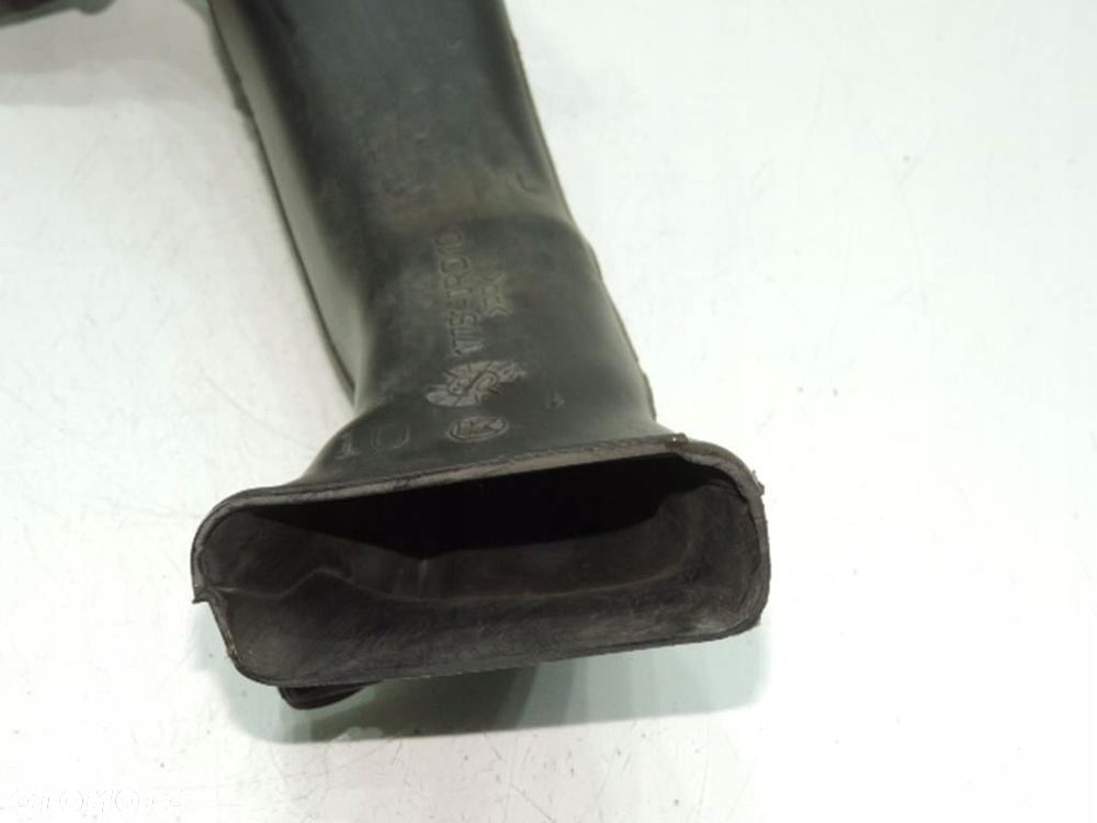 DOLOT POWIETRZA TOYOTA AVENSIS T25 2.2 D-CAT - 5
