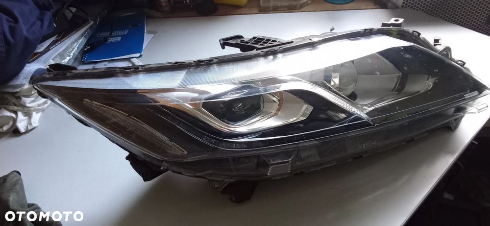Lampa prawa przód Mitsubishi Eclipse Cross Full Led - 2