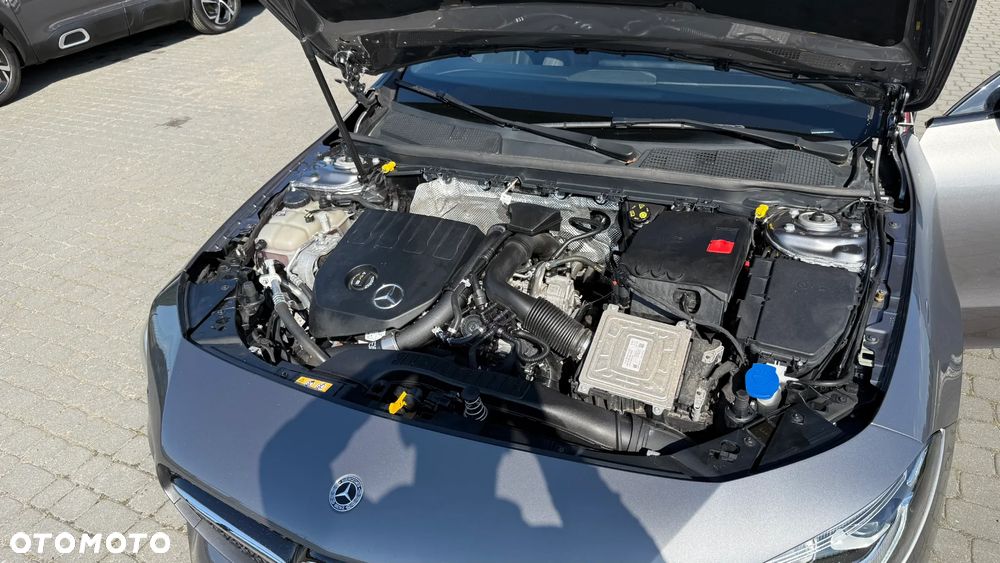 Mercedes-Benz CLA 200 AMG Line 7G-DCT - 32
